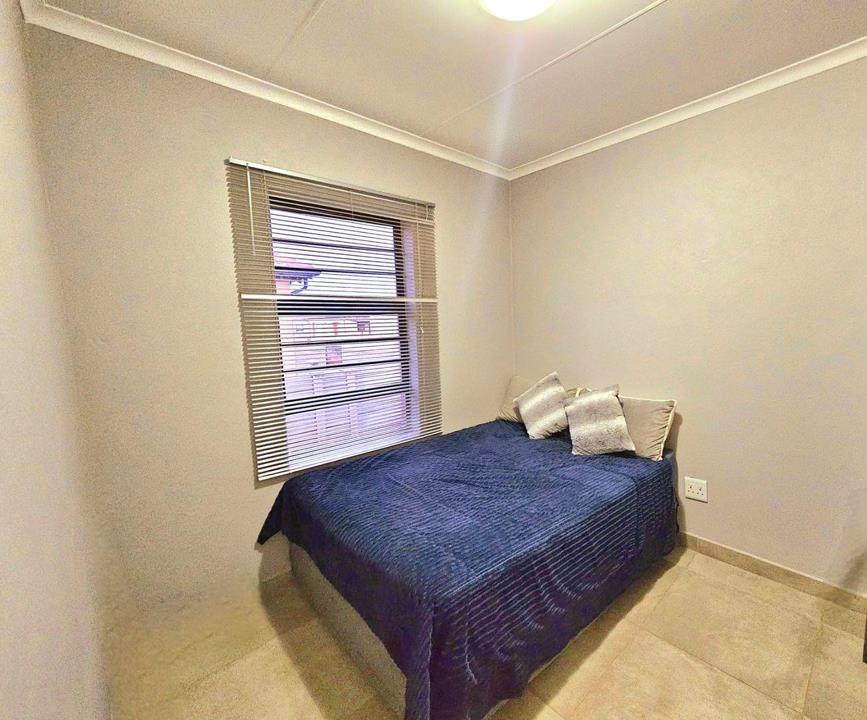 2 Bedroom Property for Sale in Waterval East North West